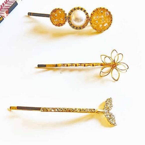 2/$21 Three Piece Bobby Pin Hair Accessory Set - Picture 6 of 8